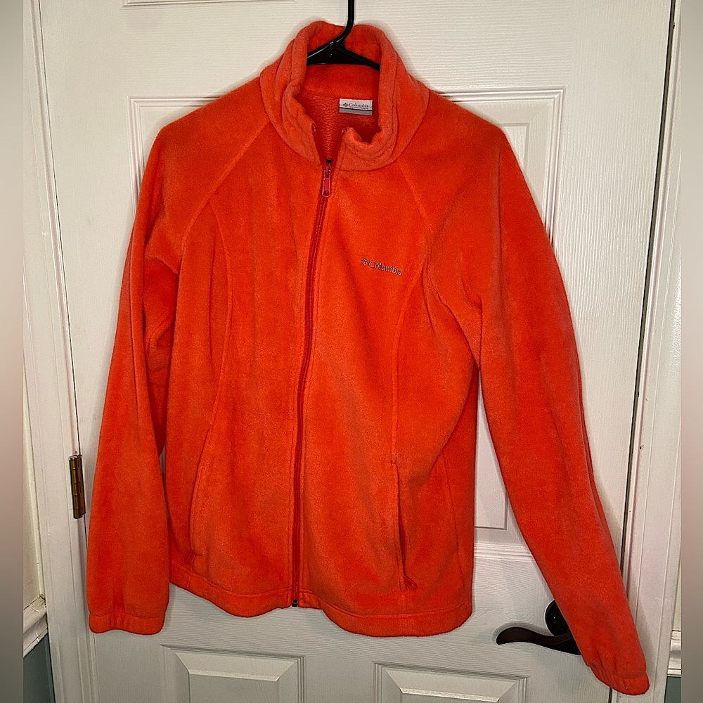 Columbia women’s coral pink fleece jacket, size large